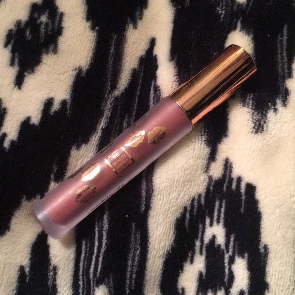 Beauty Crop • Liquid lip